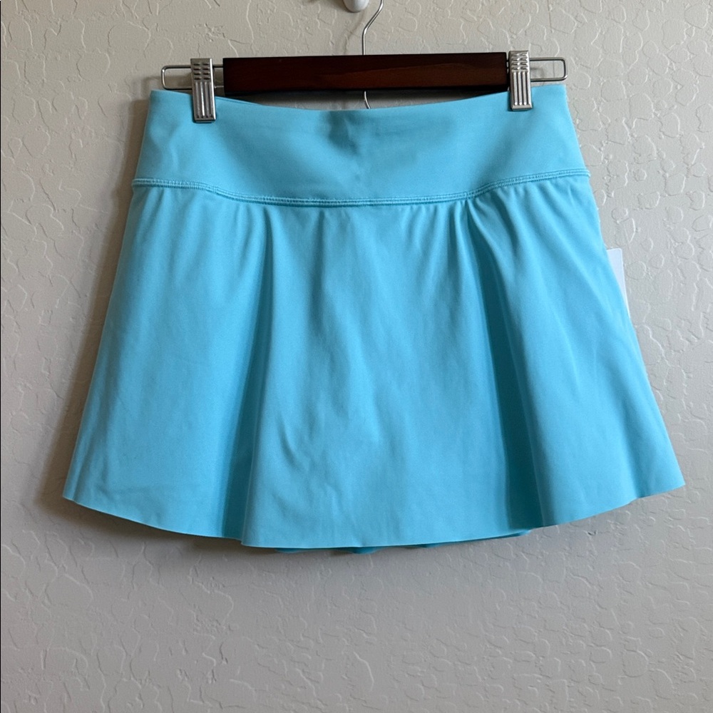 NEW Athleta Ace Advantage 13 1/2” Skort, Small, Light Blue, With Pockets
